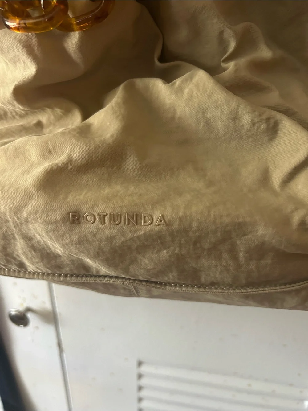 Rotunda | Sant Hobo Bag in Beige